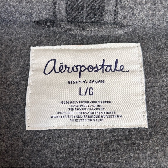 LIKE NEW! Black and Gray Wool Coat - Aeropostale Size Large - Picture 4 of 5